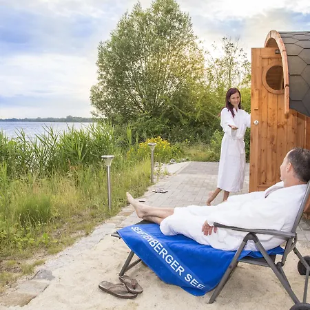 Strandhotel Senftenberger Hotell