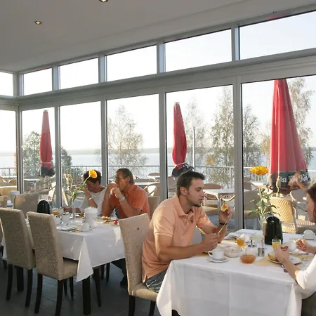 Strandhotel Senftenberger Hotell