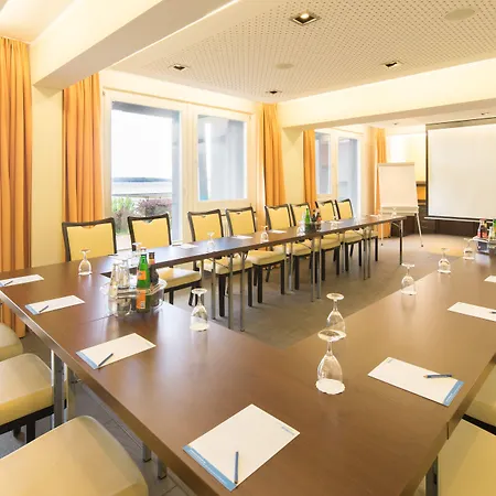 Strandhotel Senftenberger 3*