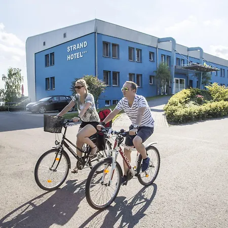 Strandhotel Senftenberger See 3*