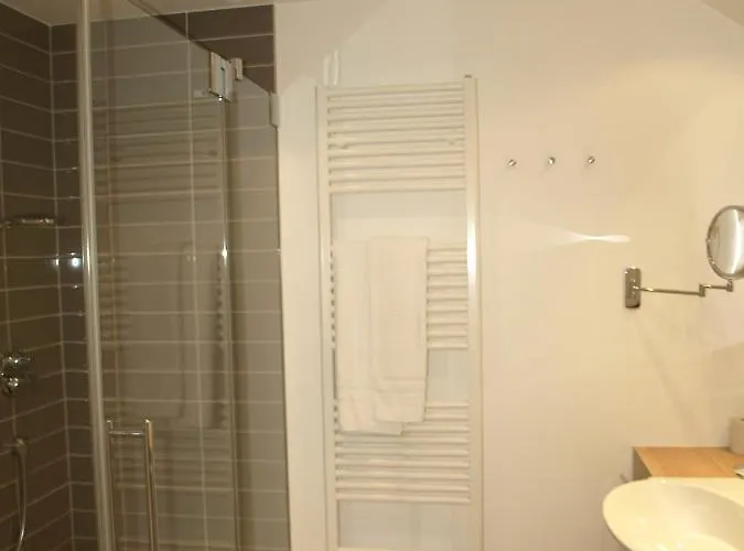 Strandhotel Senftenberger See 3* سنفتنبرغ