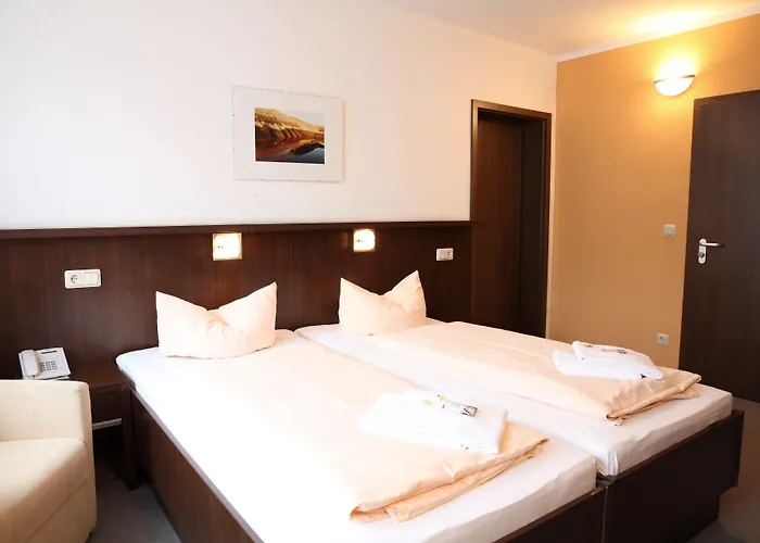 Strandhotel Senftenberger ホテル