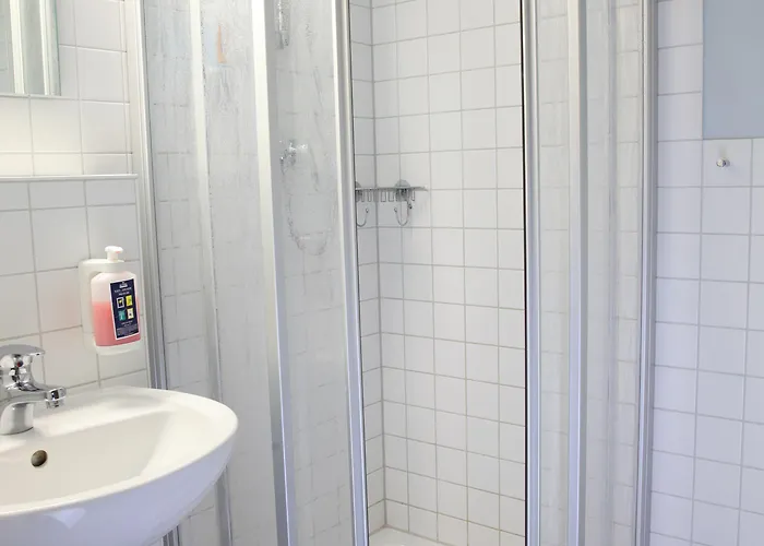 Strandhotel Senftenberger See فندق