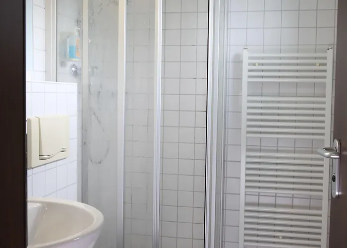 ホテル Strandhotel Senftenberger ゼンフテンベルク