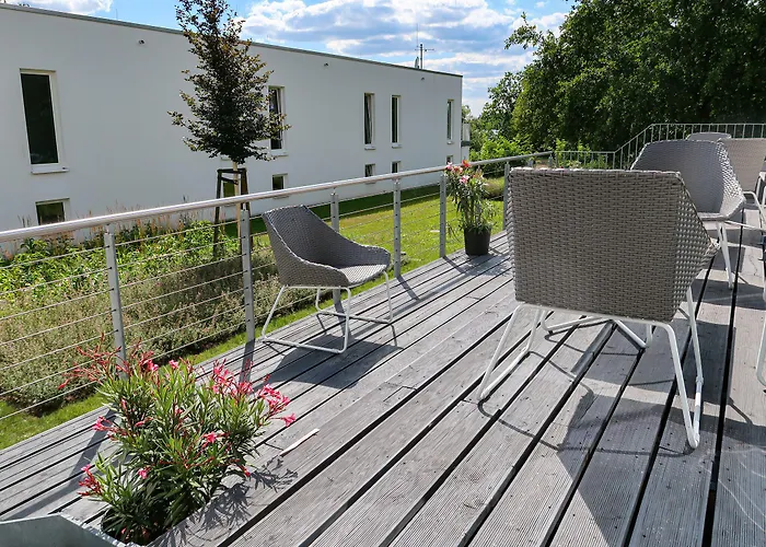 Strandhotel Senftenberger See 3* سنفتنبرغ