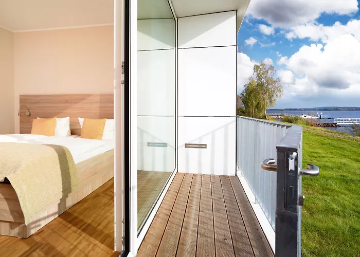 Strandhotel Senftenberger See 3* سنفتنبرغ